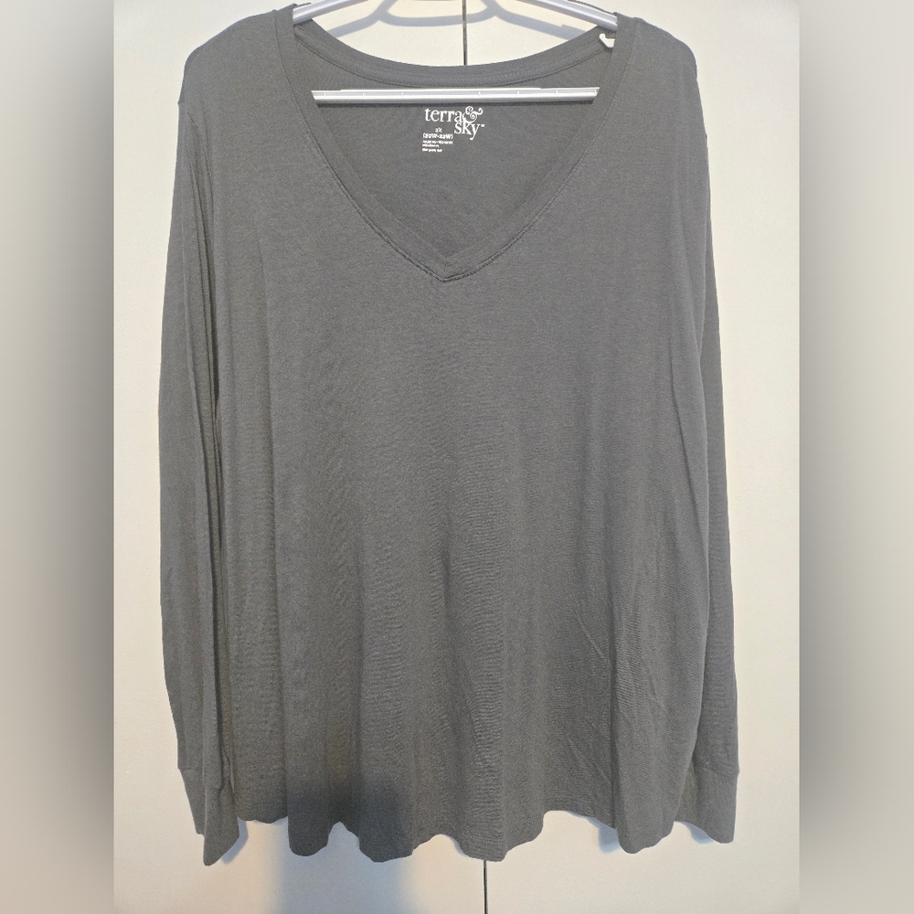 Terra & Sky Gray Long Sleeve Top‎